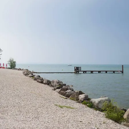 San Benedetto Di Lugana 4 Apartment Peschiera del Garda